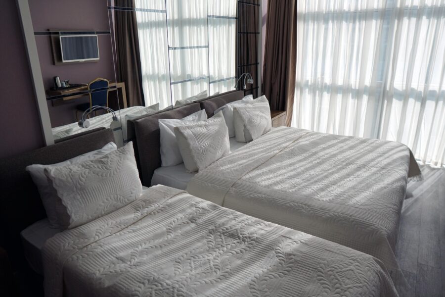 Tripple Bed